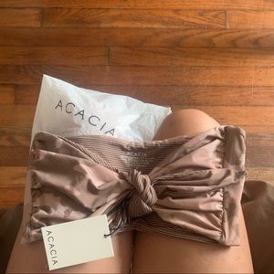 Acacia dakota camo baker top